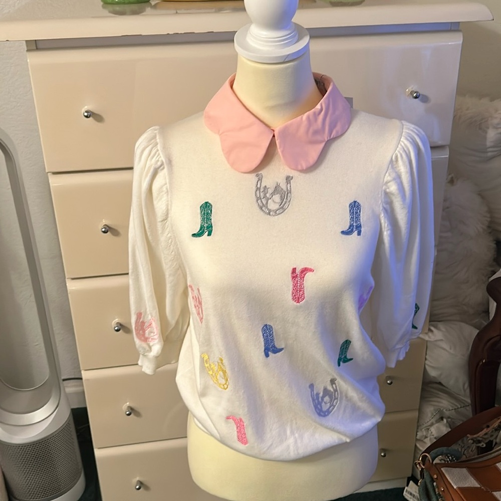 NWT Adorable boutique sweater western theme size large